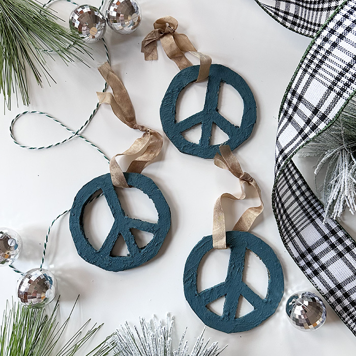 How to make Cardboard Peace Sign Ornaments