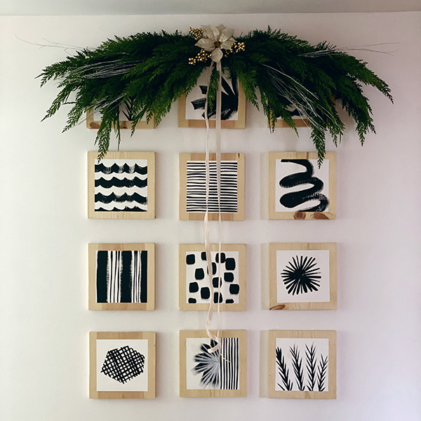 1-DIY Chicken Wire Garland Hallway