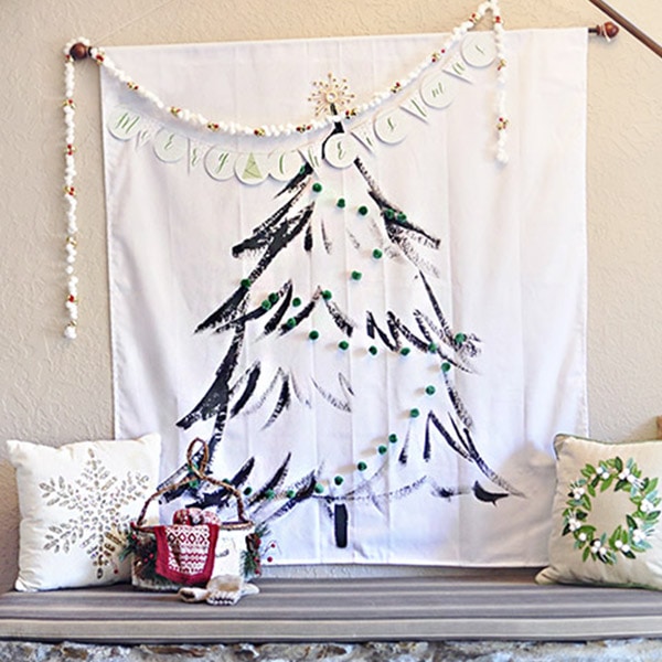 1-DIY Christmas Tree Wall Hanging