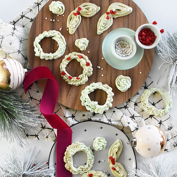 Holiday Meringue Wreath Cookies