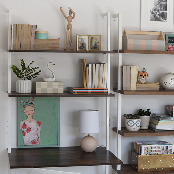 Organizing a Tween Bookshelf