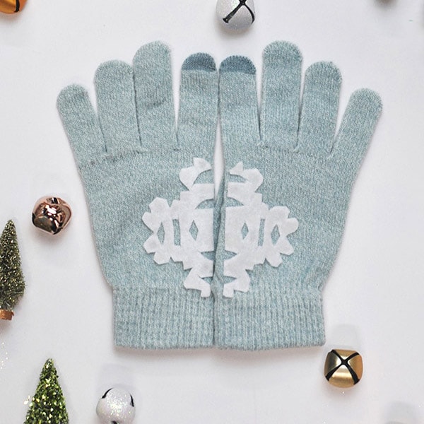 How to make No-Sew DIY Felt Snowflake Mittens