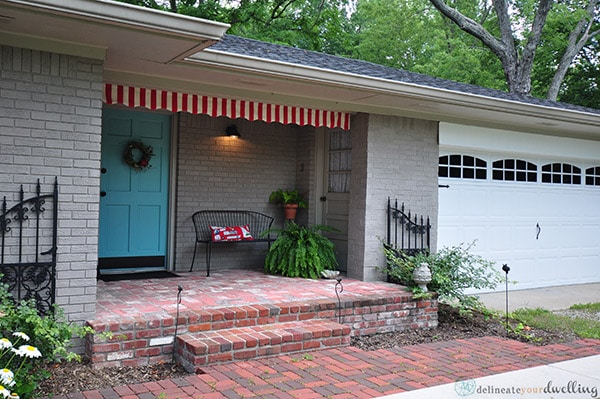 Be inspired by this Adorable Midwest Front Patio Open House! delineateyourdwelling.com #Midwestfrontpatio