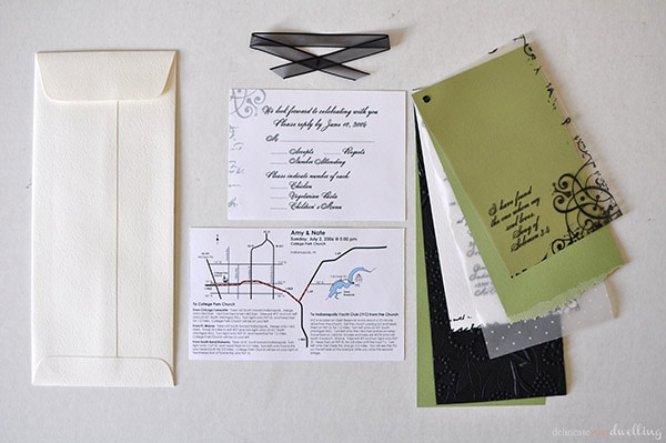 Learn how to make gorgeous DIY Wedding Invitations on a budget. Even if you want to take the inexpensive route, you can still have a lovely wedding invite! Delineate Your Dwelling #DIYWeddingInvite #DIYWeddingInvitation 