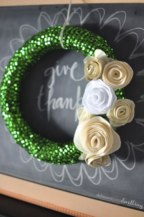 Fall Home Fireplace, Delineate Your Dwelling #emeraldgreen #gold #white #chalkboard #wreath