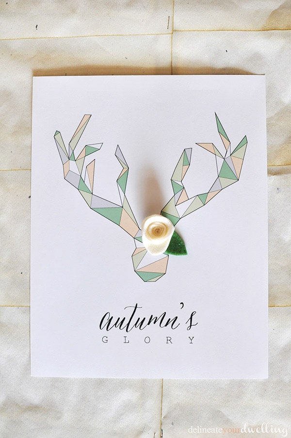 Download your free Geometric Deer Antler Printable page now and then learn how to add a few felt flowers to it. The perfect Fall Decor for your home. Delineateyourdwelling.com #FALLprint #geometricdeer 