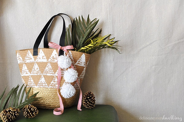 Triangle Tote gift - Delineateyourdwelling.com