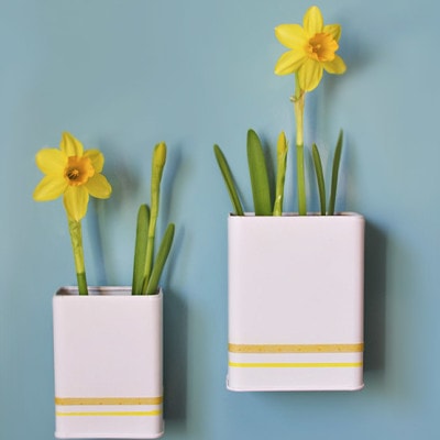 Magnetic DIY Daffodil Planters