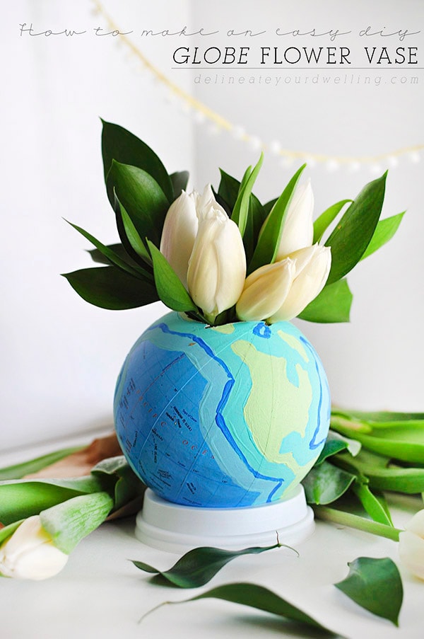 So easy to create this unique DIY Globe Flower Vase | @Delineateyourdwelling