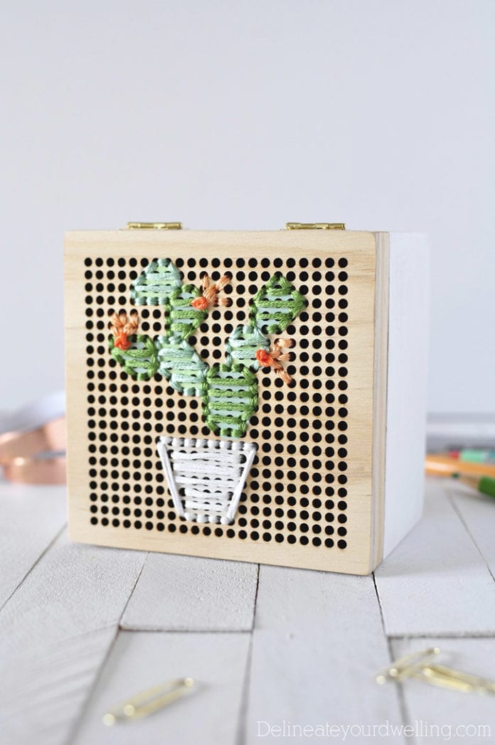 Simple Cacti Embroidery Box2