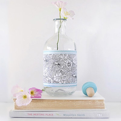 1Patterned Glass Vase flowers