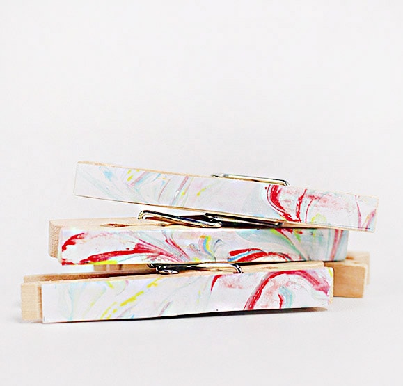 1 DIY Marbled Clothes Pins