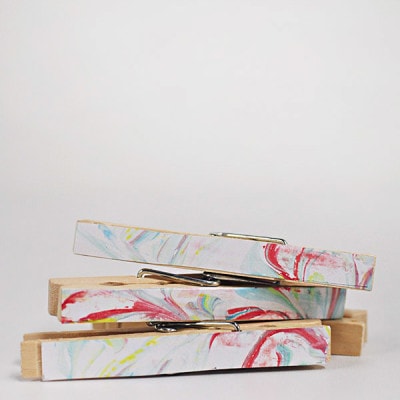 DIY Marbled Clothes Pins, Delineateyourdwelling.com