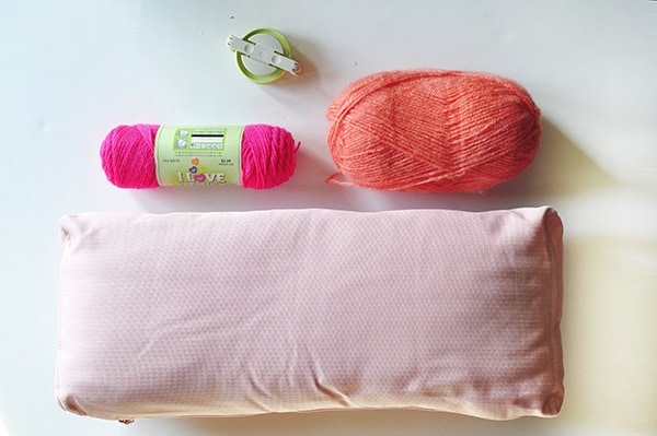 DIY Pom Poms Pillow supplies
