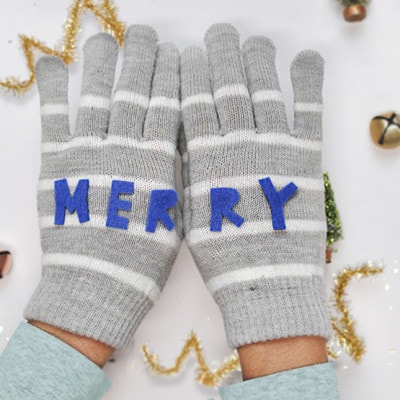 1 Merry Felt Mittens