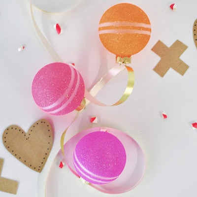 1 Colorful Glitter Valentine's Ornaments