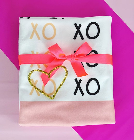 1 Custom Valentine's XO Blanket