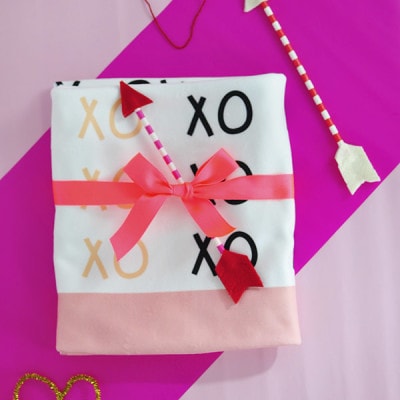 Custom Valentine's XO Blanket
