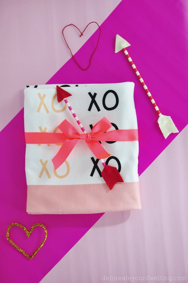 Custom Valentine's XO Blanket, Delineateyourdwelling.com