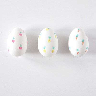 Simple and fun Fruit Stamped Easter Eggs, Delineate Your Dwelling