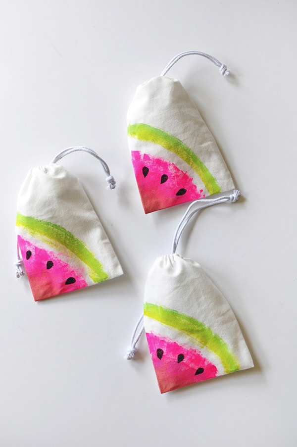 3 Mini muslin Painted Mini Watermelon Fruit Canvas Bags! #summercraft #craftwatermelon