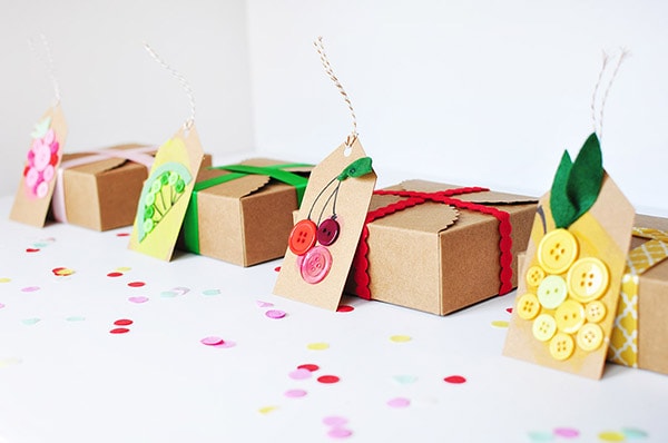 diy-gift-tag-button-fruit