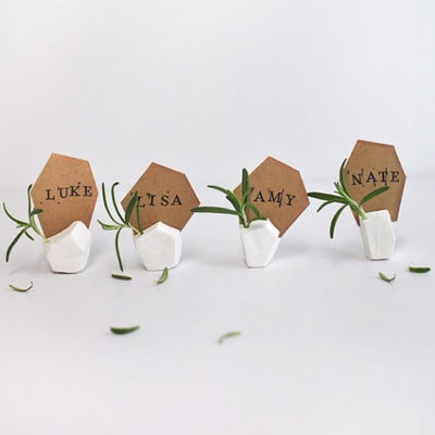 1-geometric-clay-placecard-holder-vert