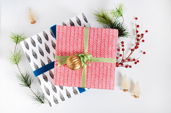 Bringing the Color with Gift Wrap this holiday! Delineate Your Dwelling