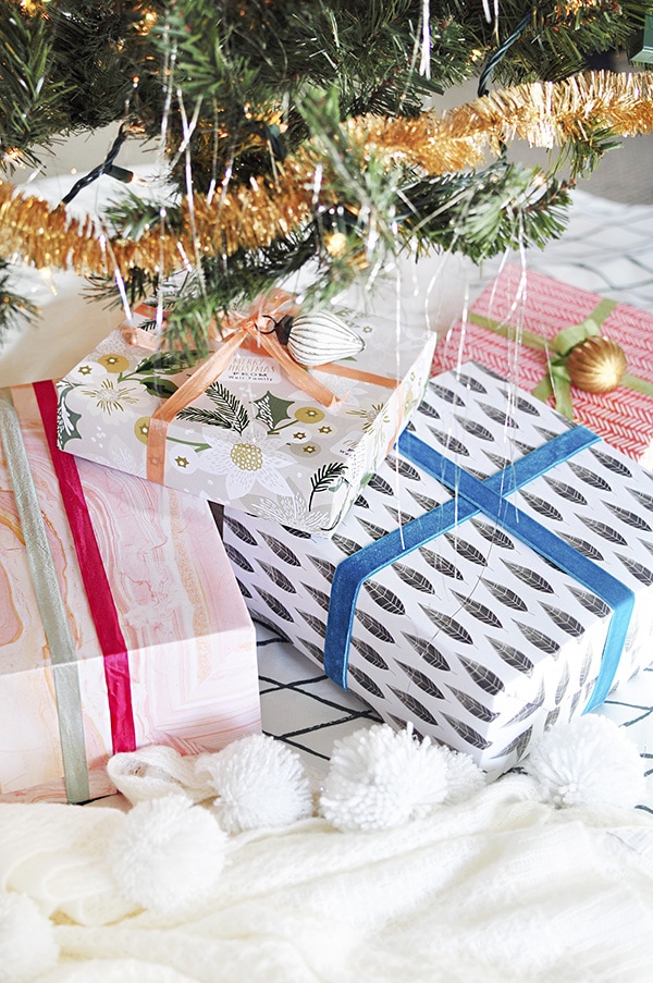 Bringing the Color with Gift Wrap this holiday! Delineate Your Dwelling