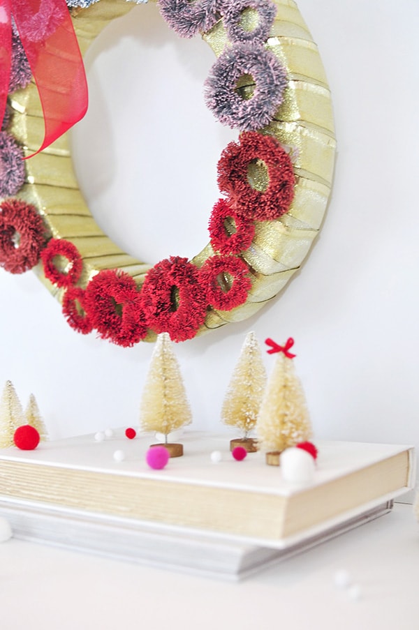 Fun and Festive Ombre Christmas Wreath, Delineate Your Dwelling