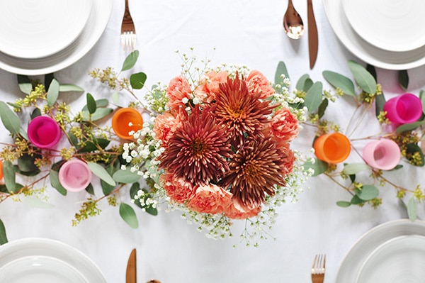 Minimal Thanksgiving Table Decoration