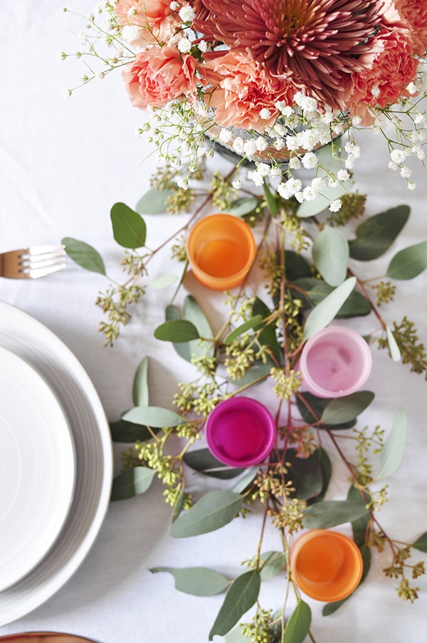 Minimal Thanksgiving Table Decoration with eucalyptus
