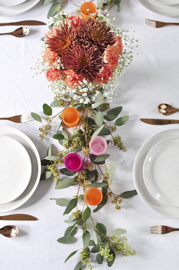 Minimal Thanksgiving Table Decoration, Delineate Your Dwelling