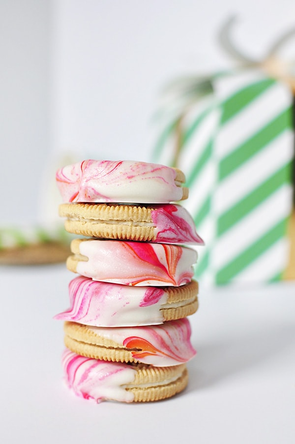 MARBLED OREOS - Dwell & Dine