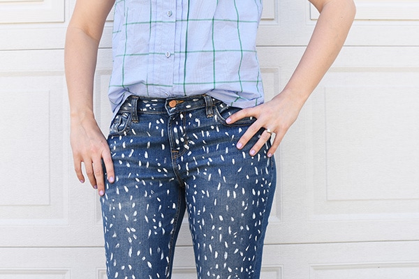 DIY White Paint Patterned Jeans - Delineate Your Dwelling