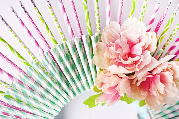 Simple and Colorful Spring Wreath, Delineate Your Dwelling