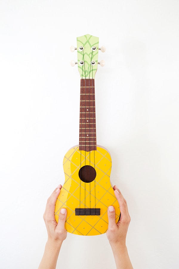 yellow diy-pineapple-ukulele3