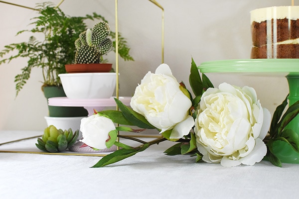 How to create the perfect Spring Tablescape using plants! @Delineateyourdwelling