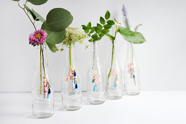 Easy to make and fun to use! Tassel DIY Charm Flower vases. Delineate Your Dwelling