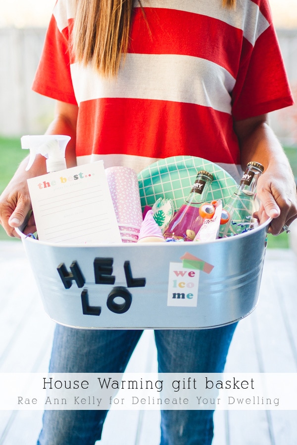 How to Put Together a Simple Housewarming Gift Basket