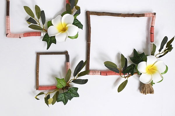 Simple to make and so colorful Yarn Wrapped Twig Wreaths! Delineate Your Dwelling