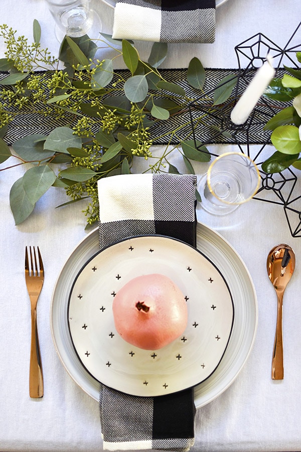 Set your table with this minimal decor for a simple and inexpensive Fall, Autumn or Thanksgiving Table in black, white, green + pink. Easy Thanksgiving table to set yourself. Delineate Your Dwelling #pinkthanksgivingtable #pinktable #pinkthanksgiving