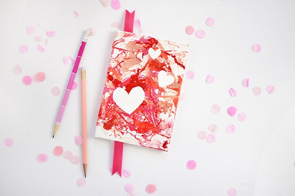 Easy and fun to craft DIY Marbled Heart Notebook! Delineate Your Dwelling