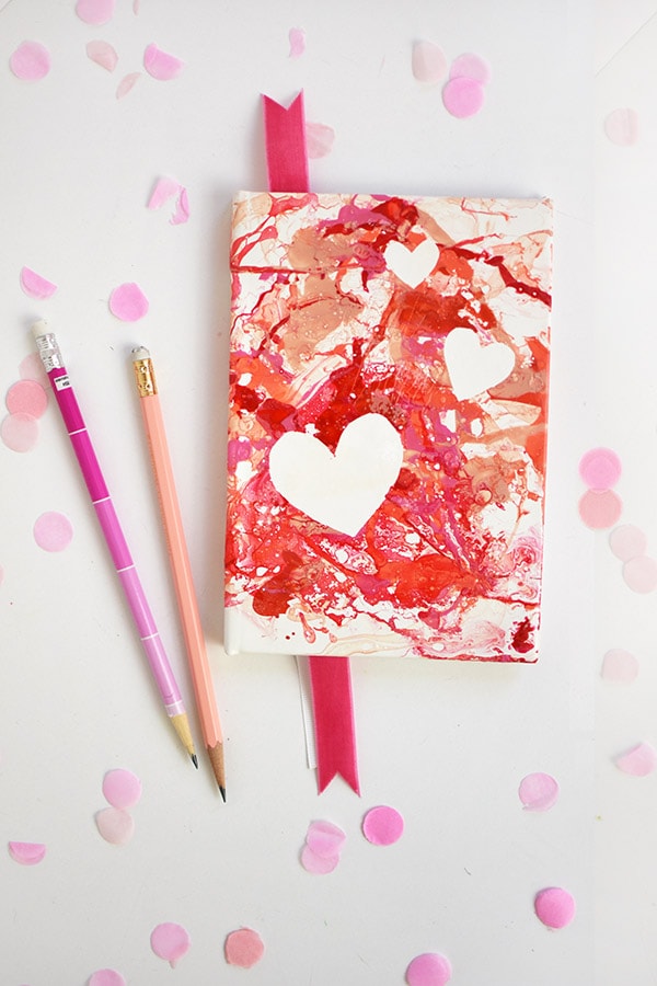 Easy and fun to craft DIY Marbled Heart Notebook! Delineate Your Dwelling