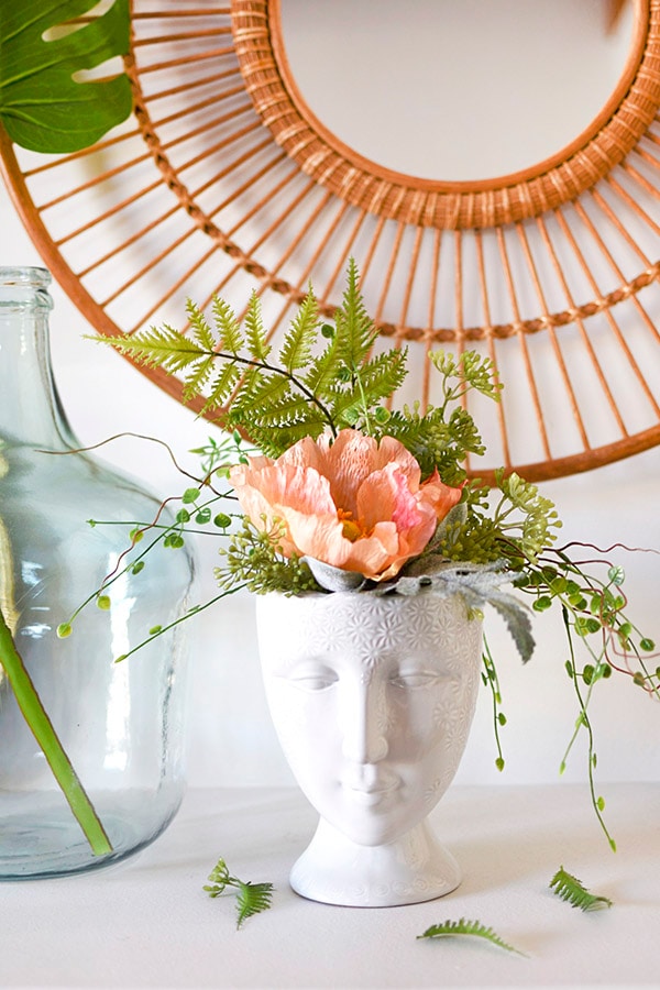 Create a Gorgeous Face Vase Planter with faux flowers, Delineate Your Dwelling #facevase #flowerbouquet