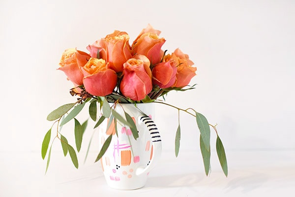 Make a colorful and simple DIY Rose Flower Mug Vase, Delineate Your Dwelling