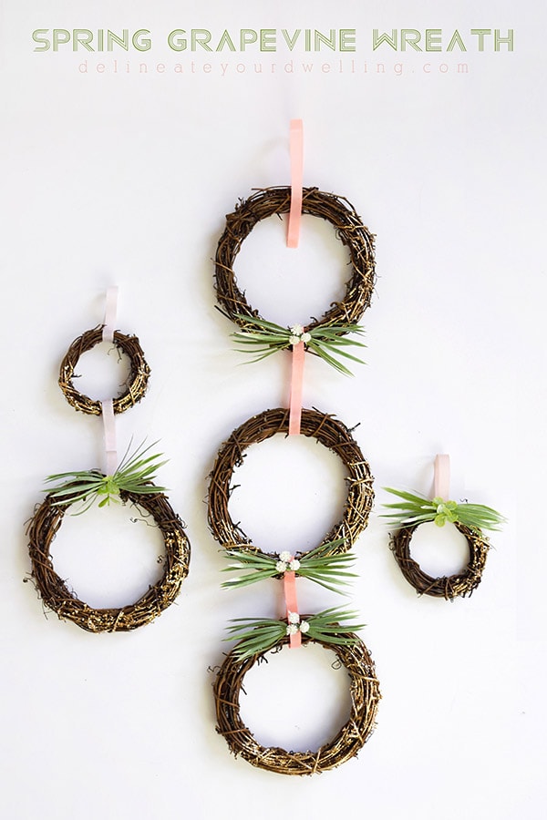 How to DIY Simple Spring Gold Foil Grapevine Wreaths, Delineate Your Dwelling