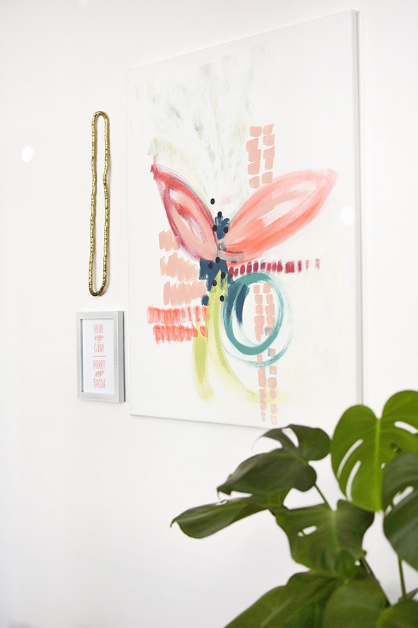 How to create an Abstract Flower art Painting! Step by step instructions on abstract art. Delineateyourdwelling.com