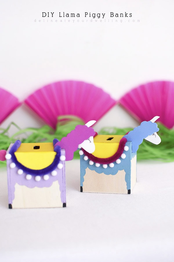 Such fun to make craft : DIY Llama Piggy Banks to save up all that spare change! Delineate Your Dwelling