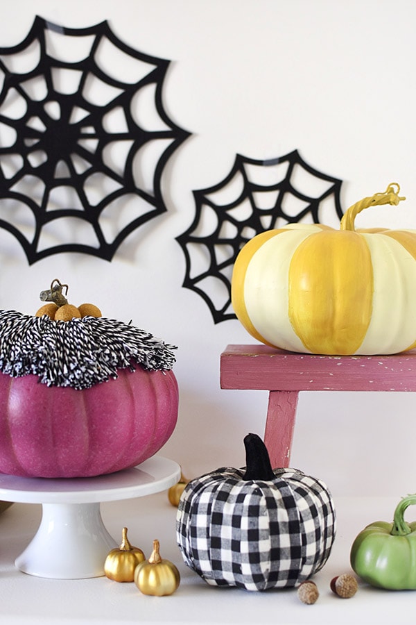 Spider Web Purple Tassel Pumpkin 